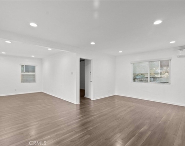 408 Spencer Street - Photo Thumbnail 1