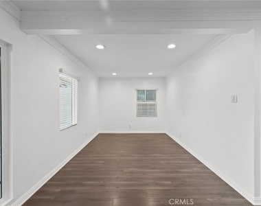 408 Spencer Street - Photo Thumbnail 3