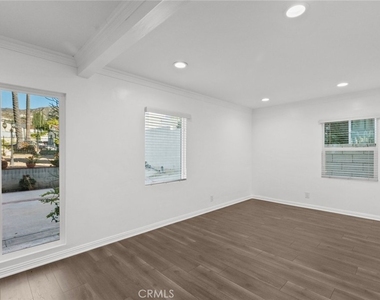 408 Spencer Street - Photo Thumbnail 4