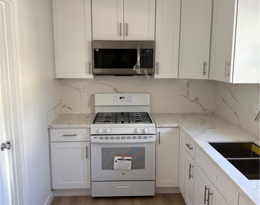 616 Alexander - Photo Thumbnail 2