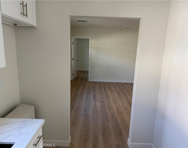 616 Alexander - Photo Thumbnail 4