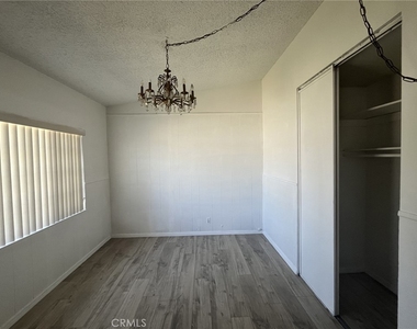 536 Sandsprings - Photo Thumbnail 15