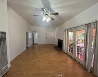 536 Sandsprings - Photo Thumbnail 2