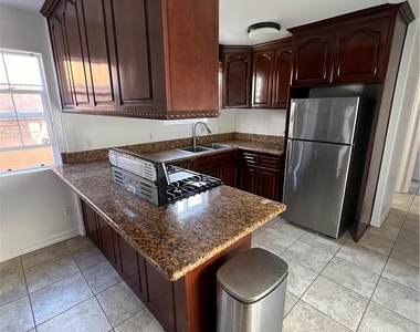123 W 66th - Photo Thumbnail 38