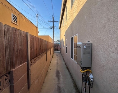123 W 66th - Photo Thumbnail 3