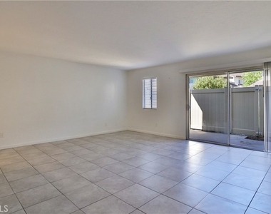 1184 Mohave Drive - Photo Thumbnail 3