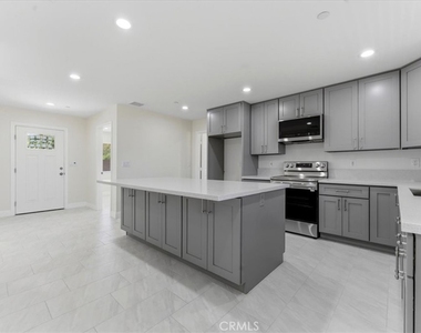 10 Cortez Street - Photo Thumbnail 4