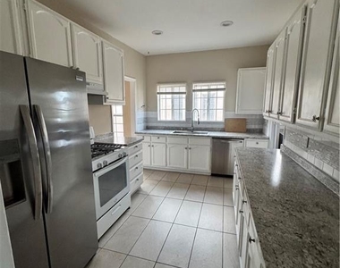1046 S Citrus Avenue - Photo Thumbnail 23