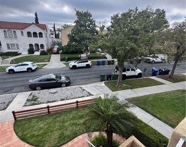 1046 S Citrus Avenue - Photo Thumbnail 9