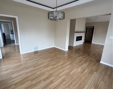 1046 S Citrus Avenue - Photo Thumbnail 22