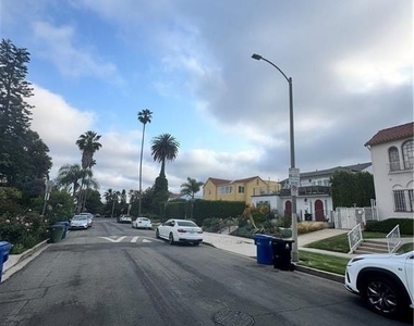 1046 S Citrus Avenue - Photo Thumbnail 45