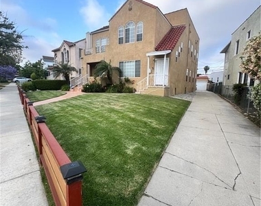 1046 S Citrus Avenue - Photo Thumbnail 3