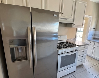 1046 S Citrus Avenue - Photo Thumbnail 66