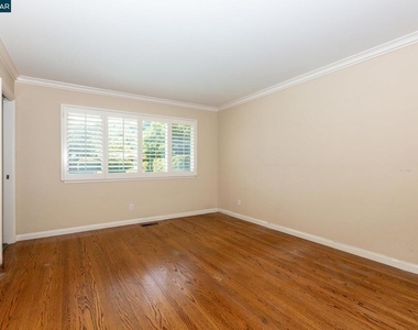 432 Stonefield Pl - Photo Thumbnail 17