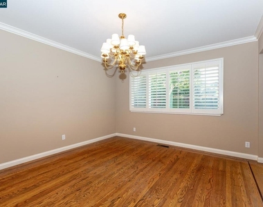 432 Stonefield Pl - Photo Thumbnail 5