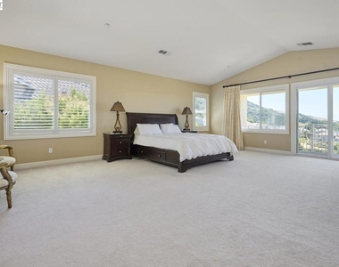 3272 Ashbourne Cir - Photo Thumbnail 16
