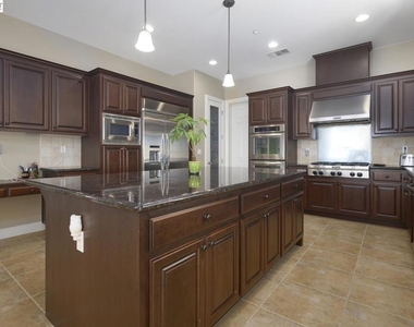 3272 Ashbourne Cir - Photo Thumbnail 12
