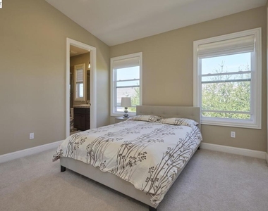3272 Ashbourne Cir - Photo Thumbnail 22