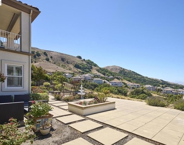 3272 Ashbourne Cir - Photo Thumbnail 2
