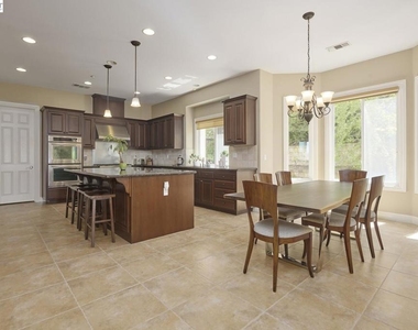 3272 Ashbourne Cir - Photo Thumbnail 11