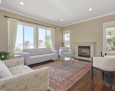 3272 Ashbourne Cir - Photo Thumbnail 7