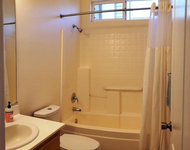 147 Trent Pl - Photo Thumbnail 14