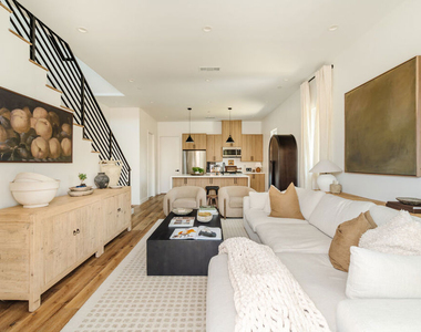 4460 Maplewood Avenue - Photo Thumbnail 7