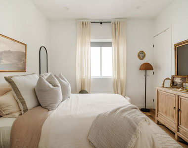4460 Maplewood Avenue - Photo Thumbnail 12