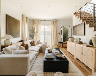 4460 Maplewood Avenue - Photo Thumbnail 6