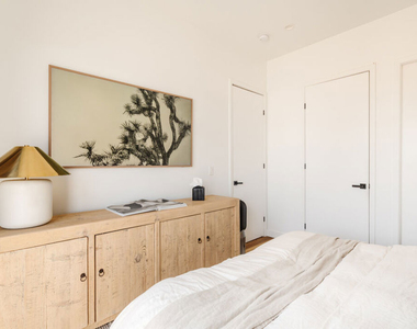 4460 Maplewood Avenue - Photo Thumbnail 17