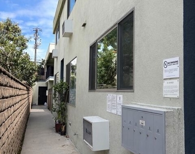 1433 Euclid Street - Photo Thumbnail 7