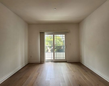 147 S Doheny Drive - Photo Thumbnail 27