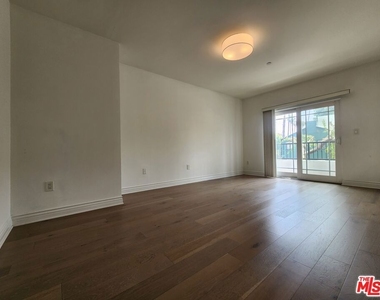 147 S Doheny Drive - Photo Thumbnail 26