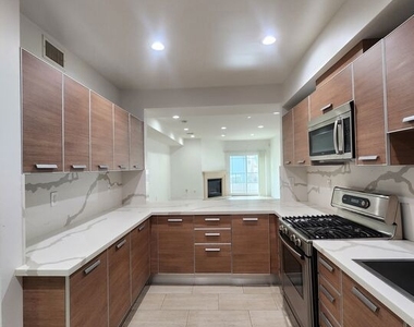 147 S Doheny Drive - Photo Thumbnail 5