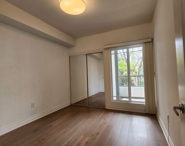 147 S Doheny Drive - Photo Thumbnail 19