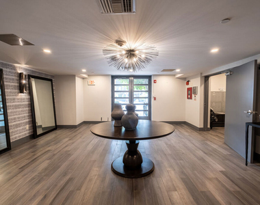 147 S Doheny Drive - Photo Thumbnail 36