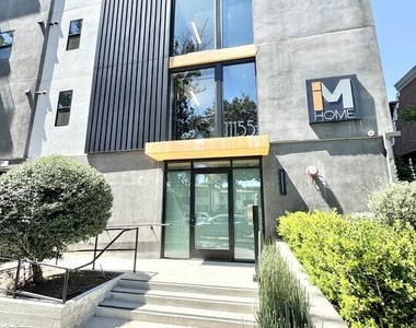 11155 Huston St - Photo Thumbnail 6