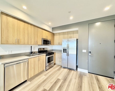 11155 Huston St - Photo Thumbnail 1
