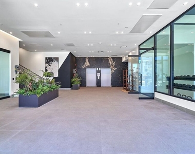 510 S Oxford Avenue - Photo Thumbnail 8
