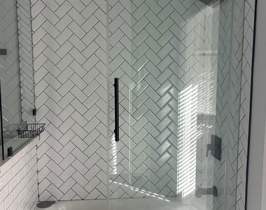 13928 Bessemer Street - Photo Thumbnail 9