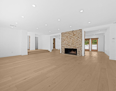 435 Dalehurst Avenue - Photo Thumbnail 19