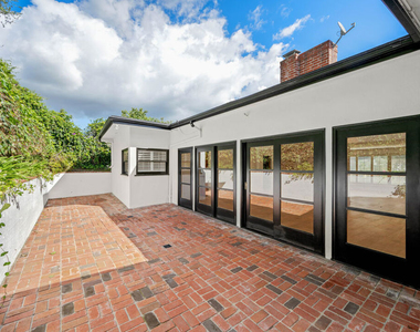 435 Dalehurst Avenue - Photo Thumbnail 14
