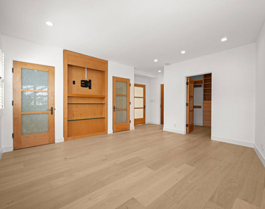 435 Dalehurst Avenue - Photo Thumbnail 9