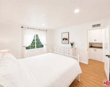 1111 11th Street - Photo Thumbnail 9