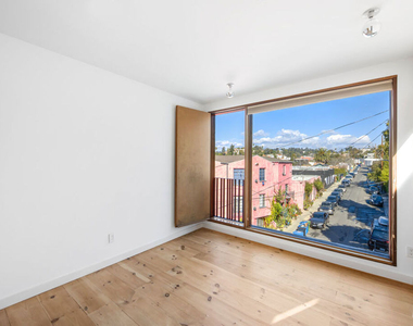 1416 Fairbanks Place - Photo Thumbnail 16