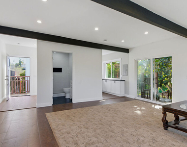 1301 Angelus Avenue - Photo Thumbnail 4