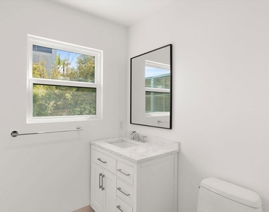2316 Hill Street - Photo Thumbnail 10