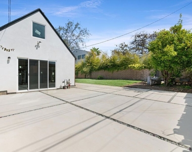 2316 Hill Street - Photo Thumbnail 21
