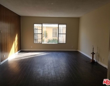 4106 Rosewood Avenue - Photo Thumbnail 1