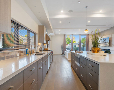 10563 Ashton Avenue - Photo Thumbnail 50